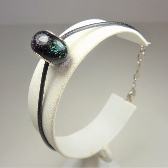 SURFERS BLACK MYSTIC RAINBOW BEAD BLACK BRACELET - Picture 8 of 8